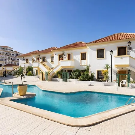 Family Apartment Ocean & Mountain Views & Heated Pool