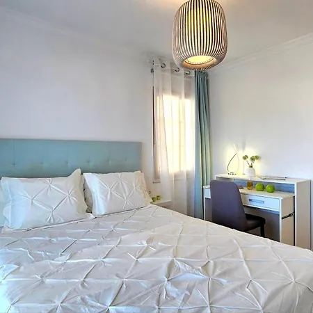 Family Apartment Ocean & Mountain Views & Heated Pool