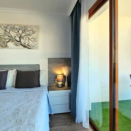 Family Apartment Ocean & Mountain Views & Heated Pool * 阿德耶