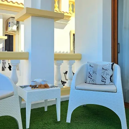 Family Ocean & Mountain Views & Heated Pool Appartement *
