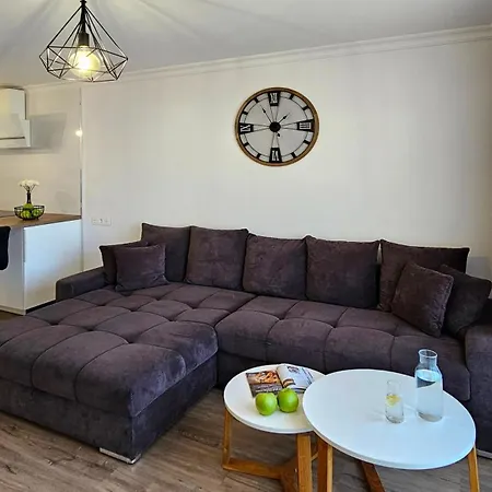 Family Apartment Ocean & Mountain Views & Heated Pool Appartamento